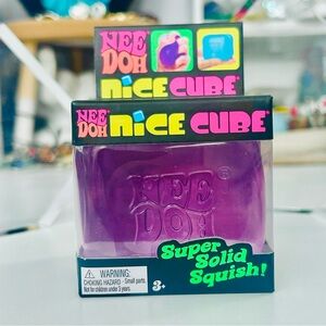 NeeDoh Nice Cube Super Solid Squish 2.5” Purple NIB